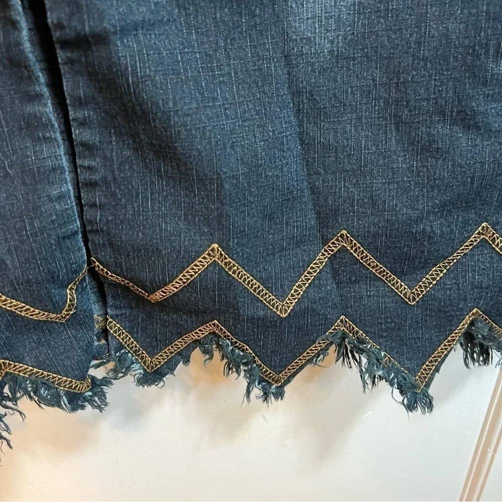 Street code frayed zigzag maxi denim skirt